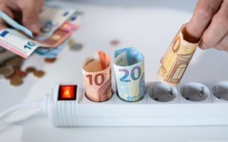 sprzedaż energii z fotowoltaiki przez firmę